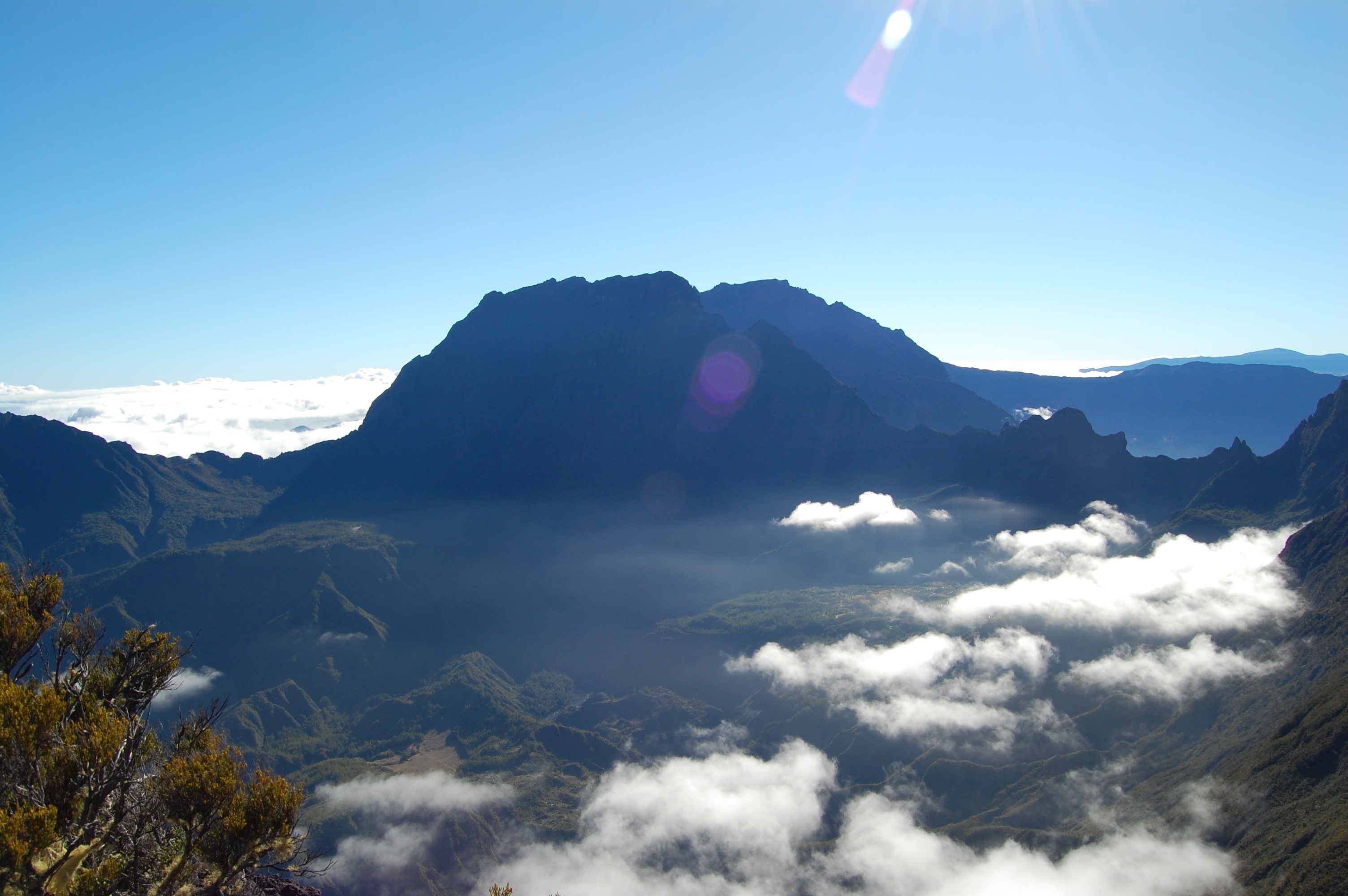 Réunion hero image 0